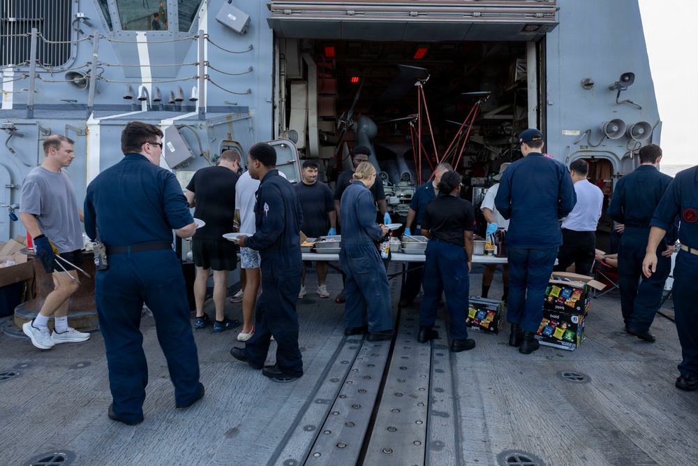 DDG 117 Hosts A Steel Beach Picnic