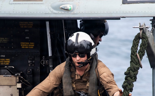 USS Boxer, 11th MEU Conduct Flight Operations