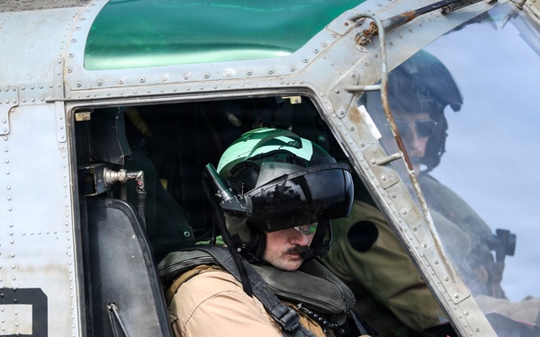 USS Boxer, 11th MEU Conduct Flight Operations