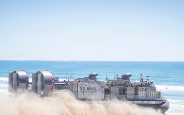 Assault Craft Unit 5 conducts simulated raid at Camp Pendleton