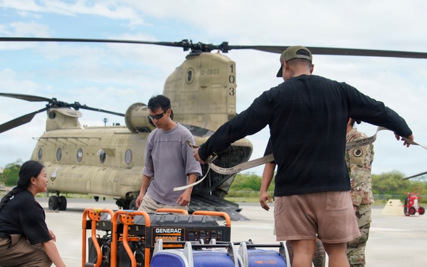 Hawaii National Guard sends additional resources to resupply Kauai ahead of Hurricane Lowell.