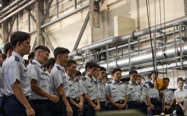 JASDF cadets visit VMFA-121 and VMGR-152 during an MCAS Iwakuni tour