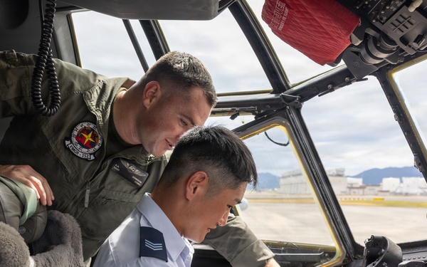JASDF cadets visit VMFA-121 and VMGR-152 during an MCAS Iwakuni tour