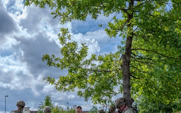 Gen. Anderson participates in sUAS presentation
