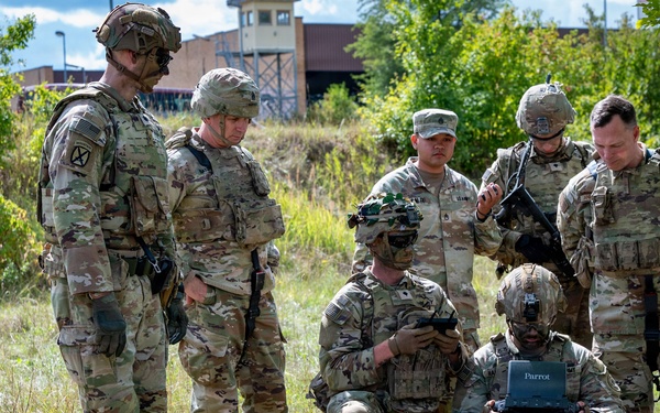 Gen. Anderson participates in sUAS presentation