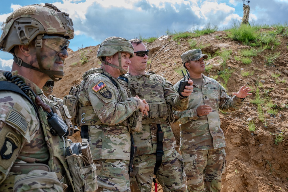 Gen. Anderson participates in sUAS presentation