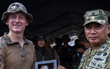Super Garuda Shield: MRF-D Marines, Indonesian marines, Korean marines, Japanese soldiers conduct urban terrain raid exercise