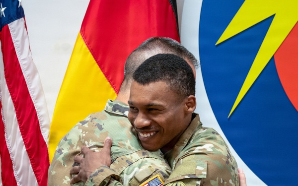 MDC-E Commander Reenlists Sgt. Darius Walker
