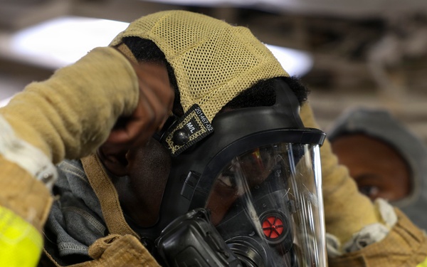 USS Oscar Austin maintains warfighting readiness