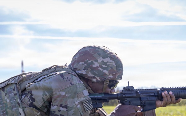 Soldiers with the NATO FLF Battle Group-Poland conduct joint weapons familiarization training in Poland