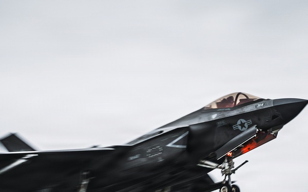 George Washington Conducts Flight Operations