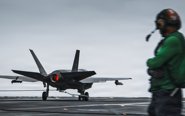 George Washington Conducts Flight Operations