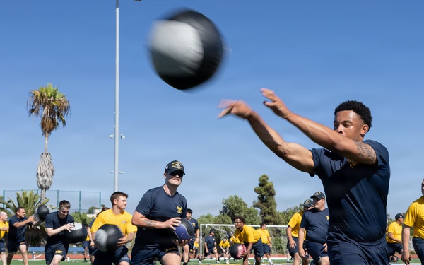 Vice Chief of Naval Operations Oversees USS Halsey's (DDG-97) Physical Training