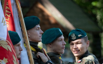 U.S. and British Army leaders commemorate the 82nd anniversary of the Battle of Osowe Grzędy in Poland