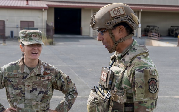 515th AMOW Visits 621 CRW