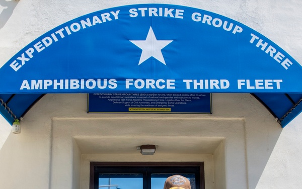 Combined Forces Command C4 visits Expeditionary Strike Group 3