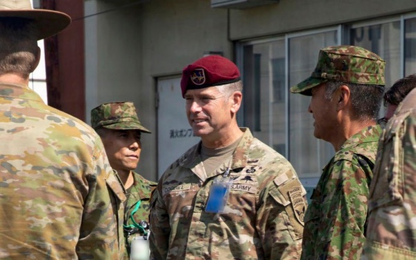 Distinguished Visitors Attend Yama Sakura 91 Exercise Control Area at Camp Higashi-Chitose