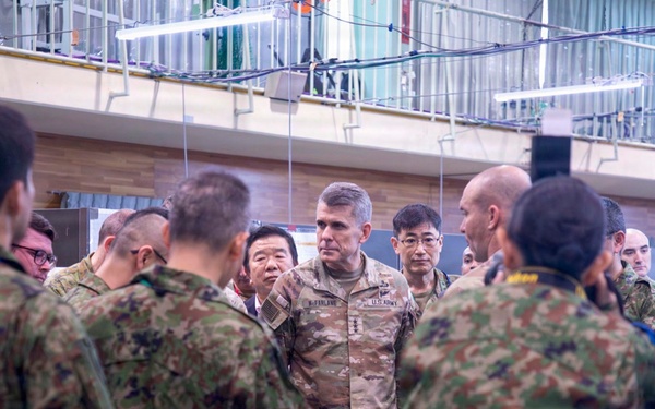 Distinguished Visitors Attend Yama Sakura 91 Exercise Control Area at Camp Higashi-Chitose