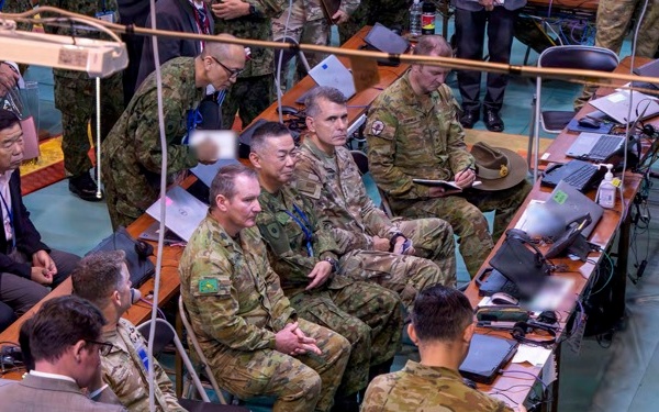 Distinguished Visitors Attend Yama Sakura 91 Exercise Control Area at Camp Higashi-Chitose