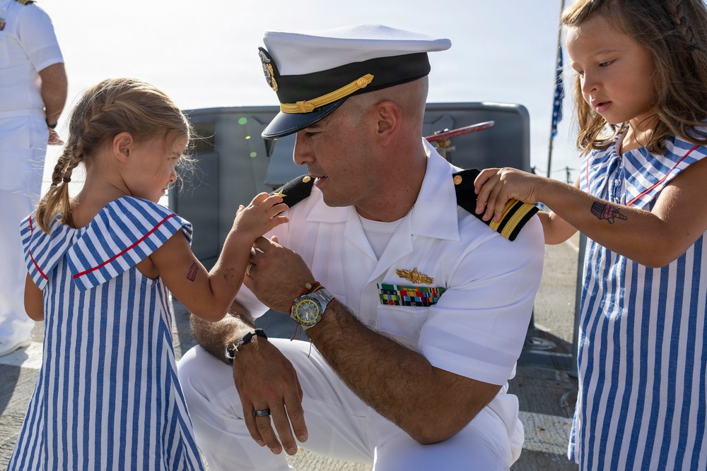 Officer Promotion Ceremony on DDG 117