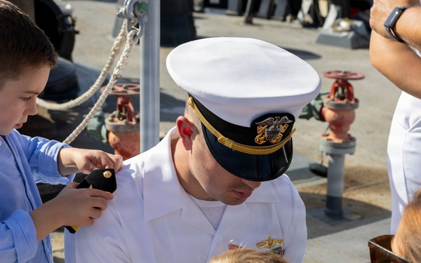 Officer Promotion Ceremony on DDG 117