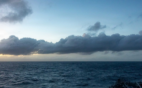 USS Mustin transits the Indian Ocean
