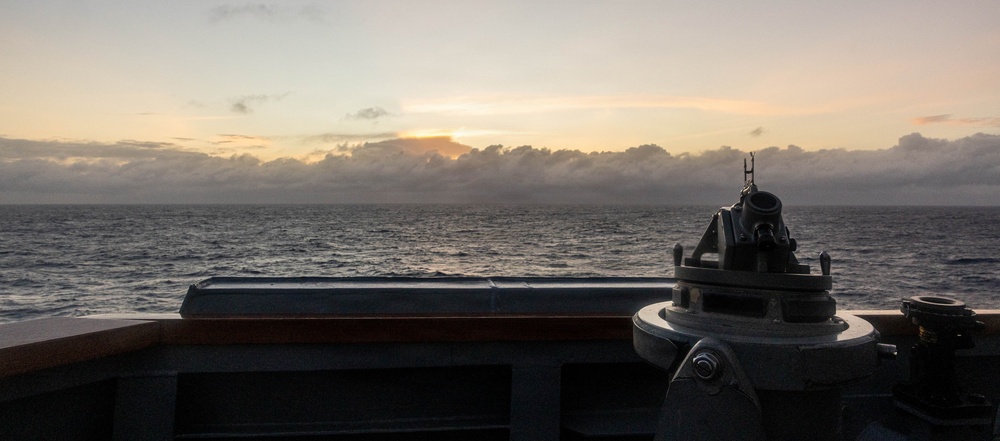USS Mustin transits the Indian Ocean