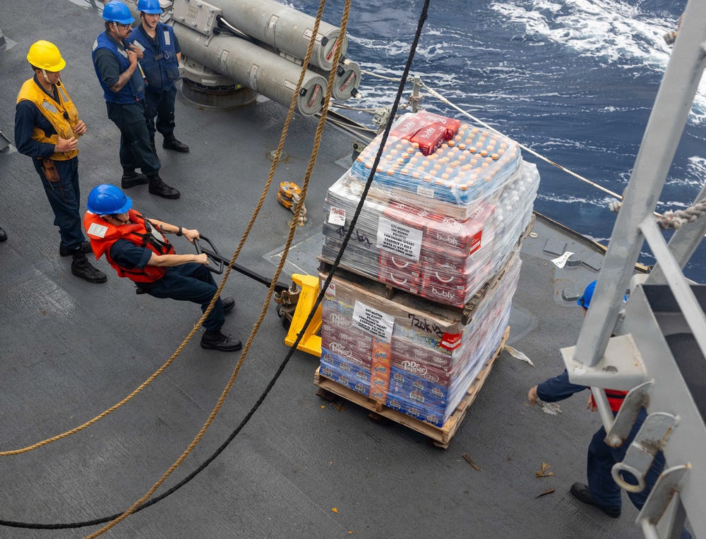 USS Mustin conducts replenishment-at-sea with USNS Wally Schirra