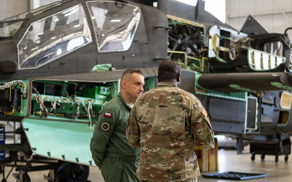 Polish Army Aviation Leaders Visit McEntire Joint National Guard Base