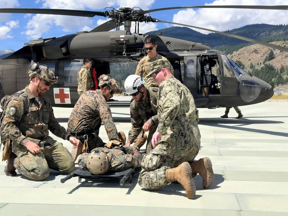 Bridgeport corpsmen build air MEDEVAC skills through mountain training