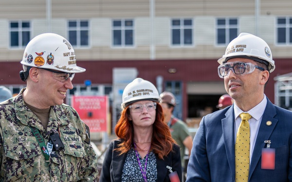 Deputy Assistant Secretary of War for Civilian Personnel Policy visits PNSY