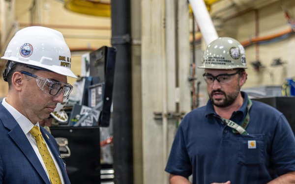 Deputy Assistant Secretary of War for Civilian Personnel Policy visits PNSY