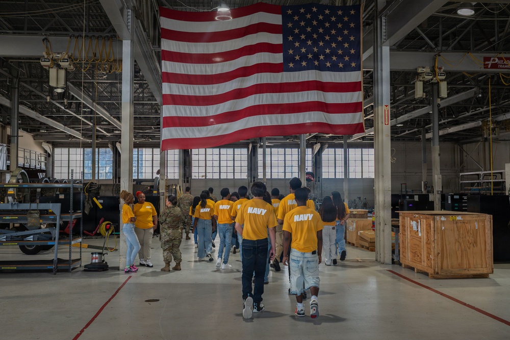 EAU Claire High School NJROTC Tours Shaw