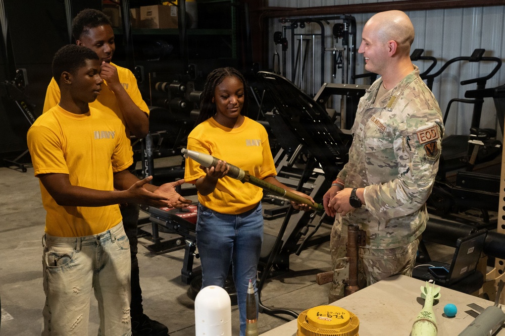 EAU Claire High School NJROTC Tours Shaw