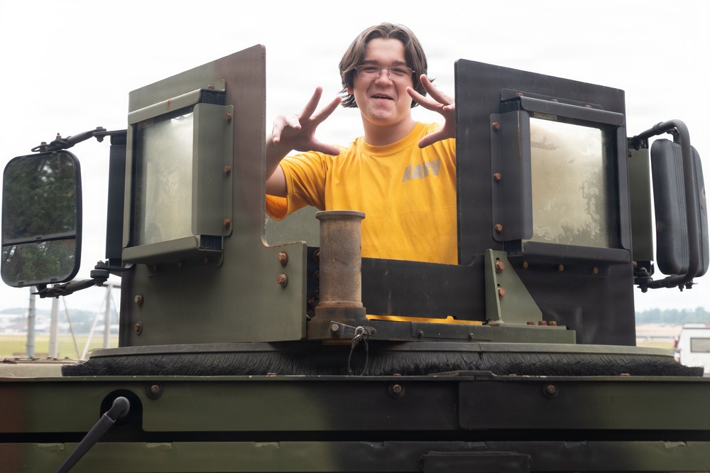EAU Claire High School NJROTC Tours Shaw