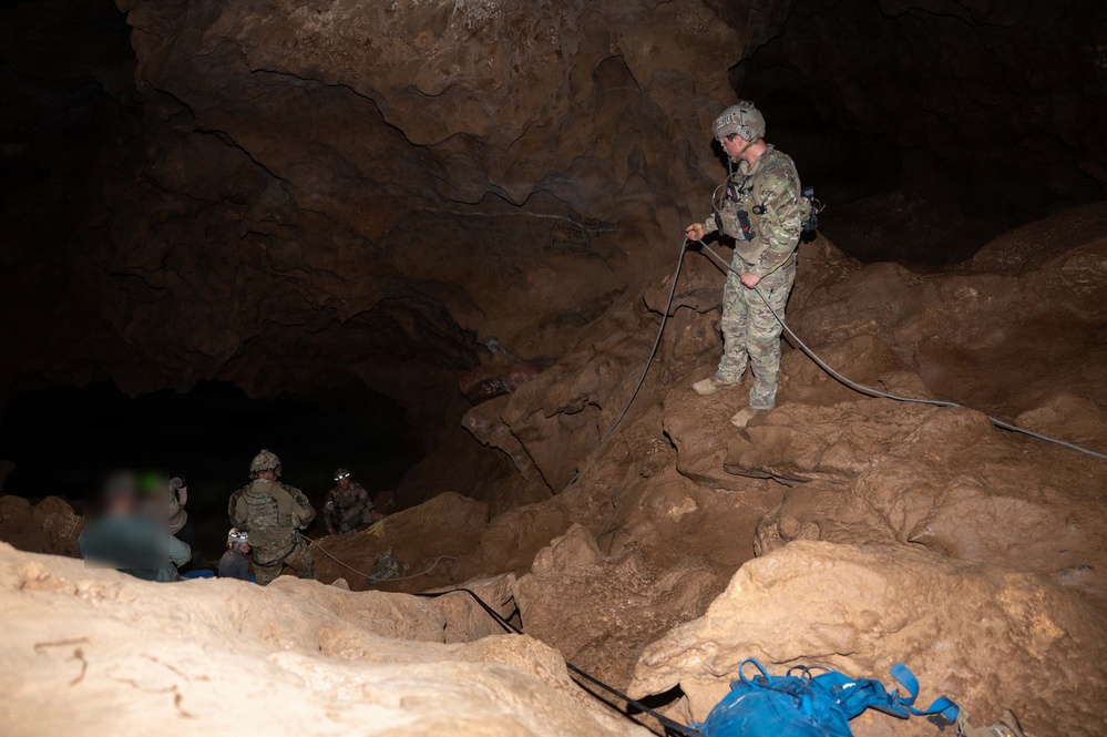 Combat Leader Course Cave CSAR
