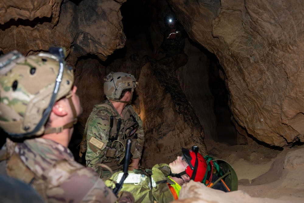 Combat Leader Course Cave CSAR