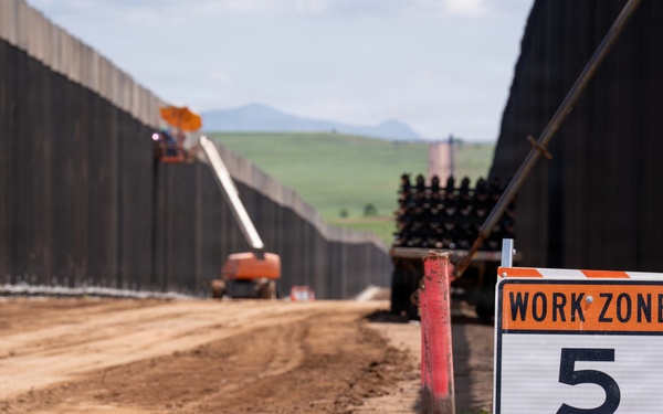 Panel Installation of New Smart Border Wall System east of Lochiel, Ariz.