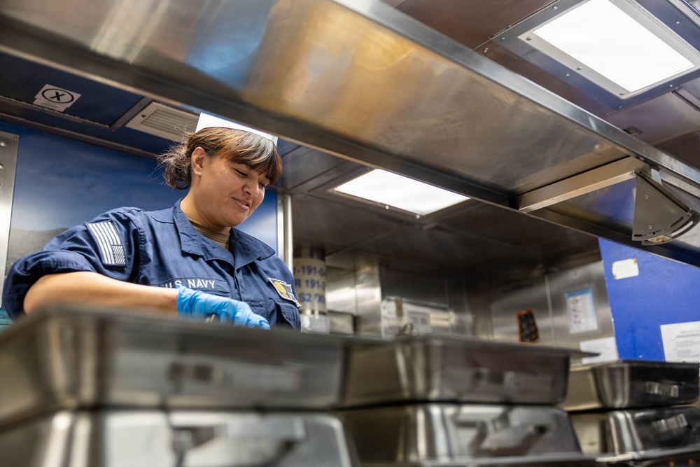 Sailors Serves Lunch Aboard USS Wayne E. Meyer (DDG 108)