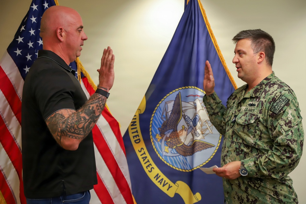 Oregon Educator takes the oath of office to become part of the Navy Chaplain Corps