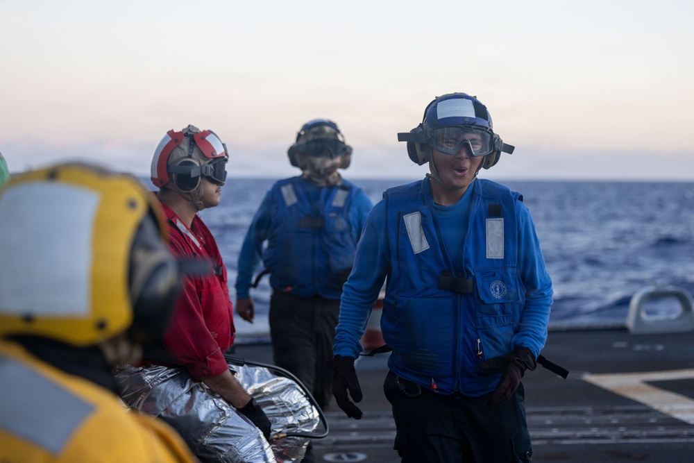USS Wayne E. Meyer (DDG 108) Conducts Flight Operations