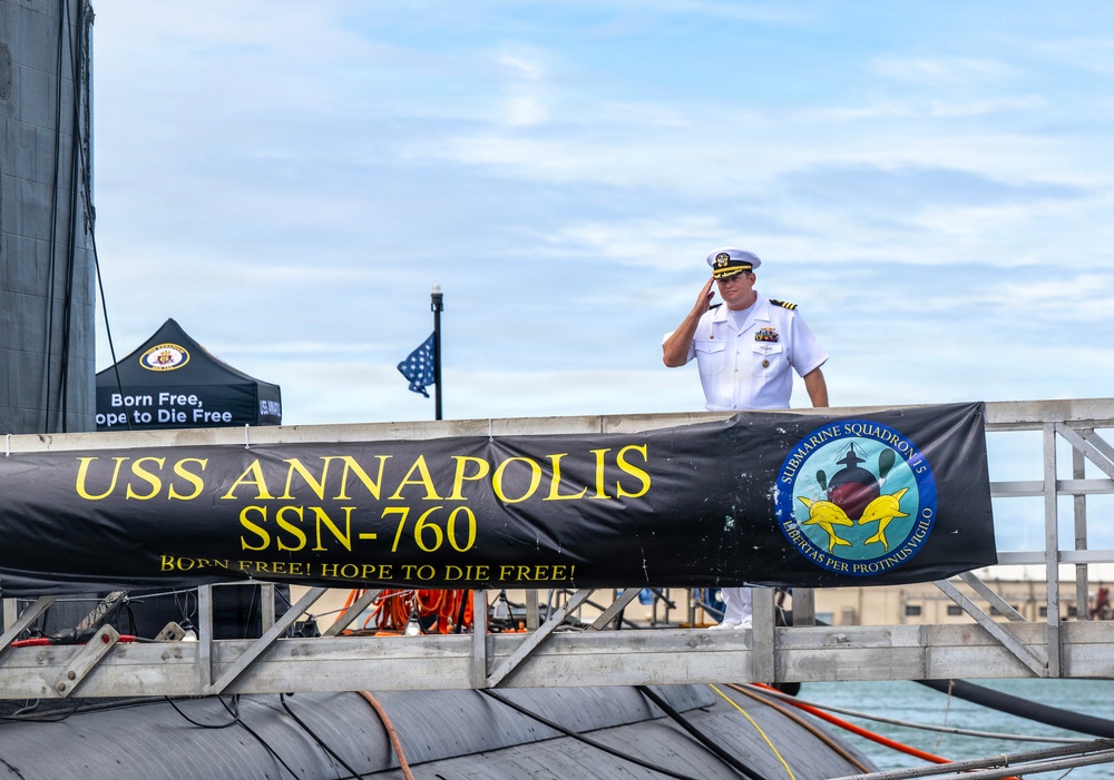 USS Annapolis (SSN 760) holds Change of Command Ceremony
