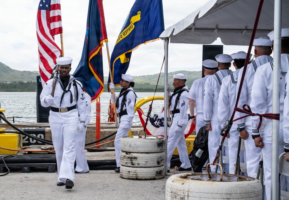 USS Annapolis (SSN 760) holds change of command ceremony