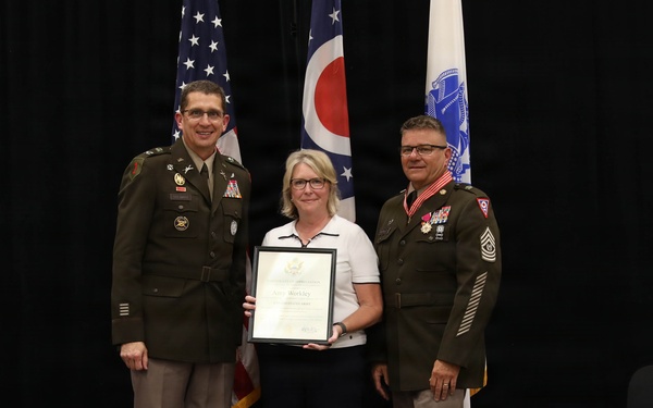 Ohio ARNG conducts ceremony marking transition of state command sergeants major