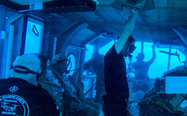 5th Air Naval Gunfire Liaison Company hosts underwater egress training