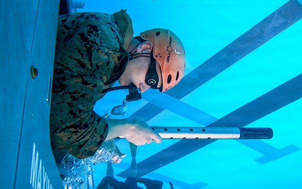 5th Air Naval Gunfire Liaison Company hosts underwater egress training