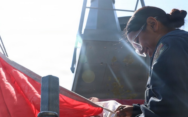 USS Oscar Austin conducts live fire exercise