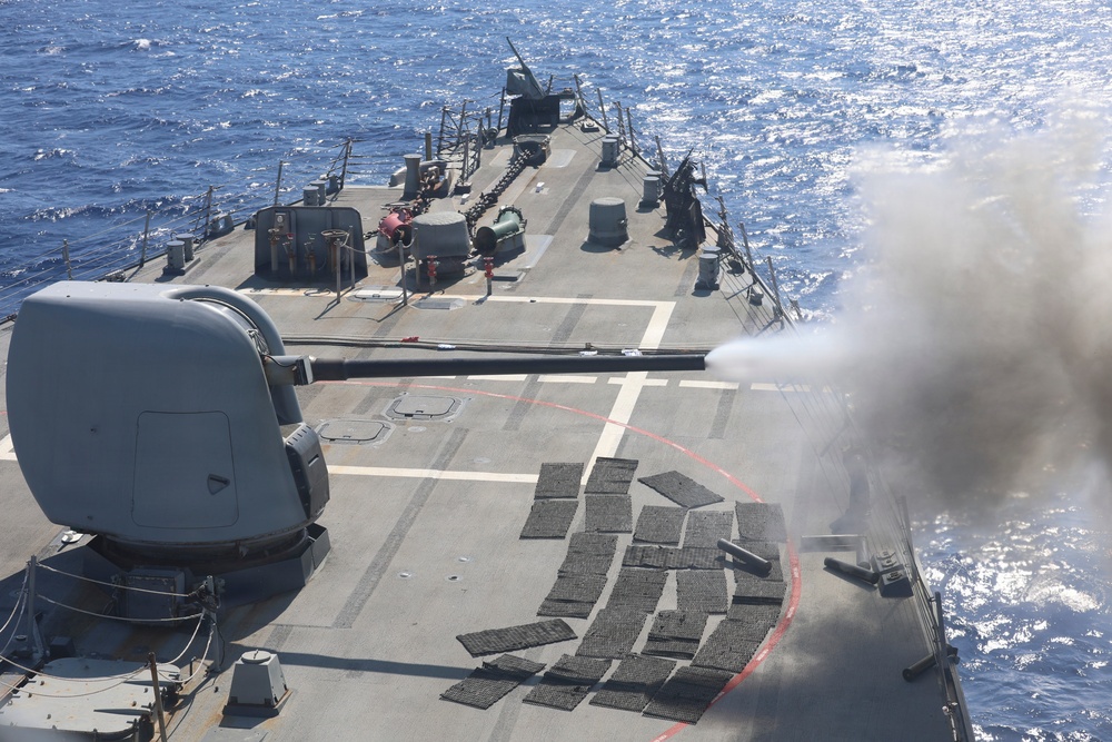 USS Oscar Austin conducts live fire exercise
