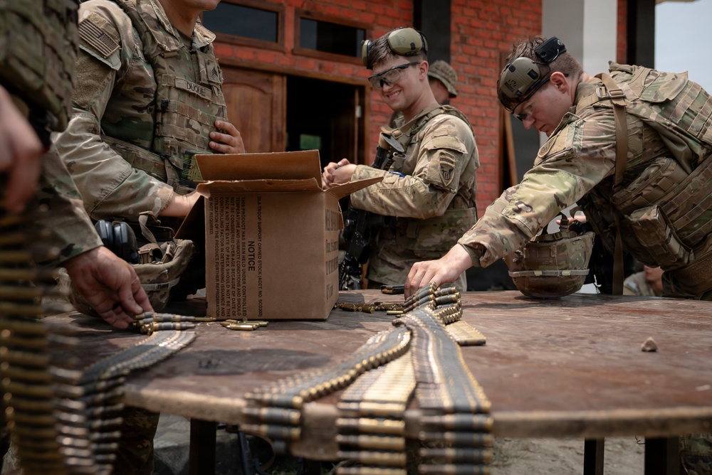 U.S. Army and Tentara Nasional Indonesia Soldiers Perform a Squad Live-Fire Exercise at Super Garuda Shield 26