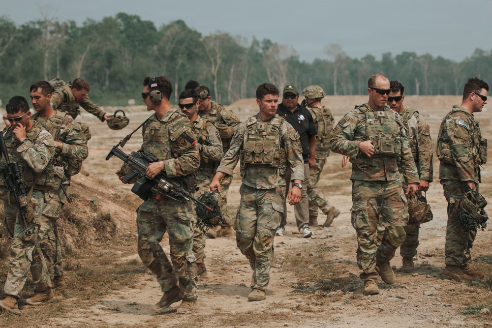 U.S. Army and Tentara Nasional Indonesia Soldiers Perform a Squad Live-Fire Exercise at Super Garuda Shield 26